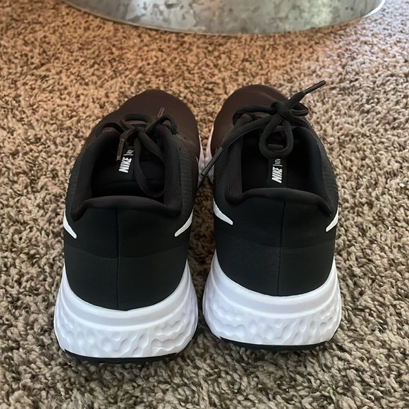 Nike Revolution Running Shoes - Picture 3 of 3